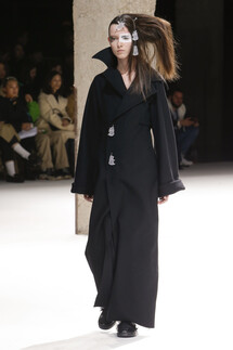 Yohji Yamamoto Fall 2018 Ready-to-Wear , Ёдзи Ямамото осень зима 2018 , Fashion show , неделя моды в Париже , PFW , Mainstyles
